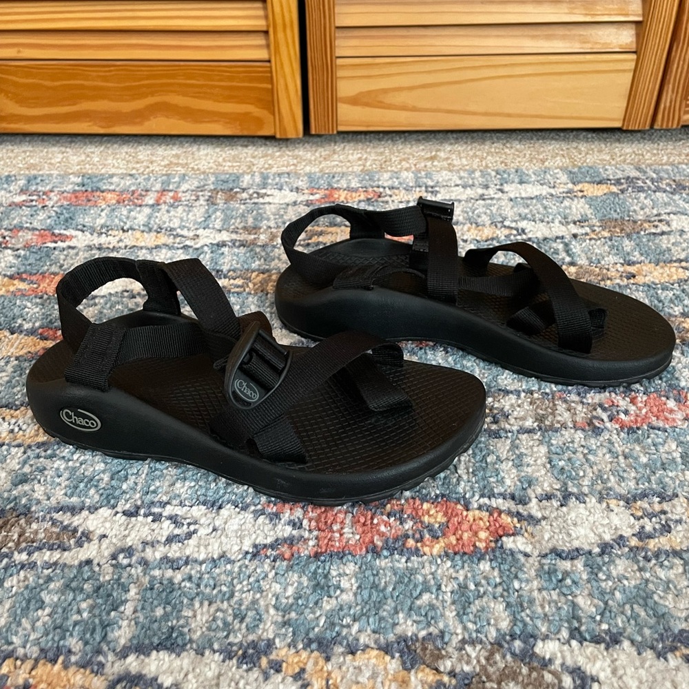 Chaco Women’s Black Z/Cloud Adjustable Strap Sandals Size 8